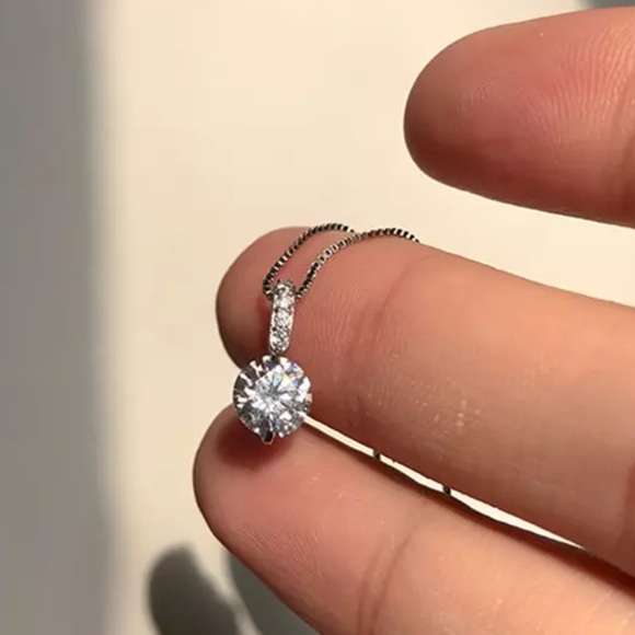 🌟 Sterling Silver Diamond Necklace - Picture 4 of 4